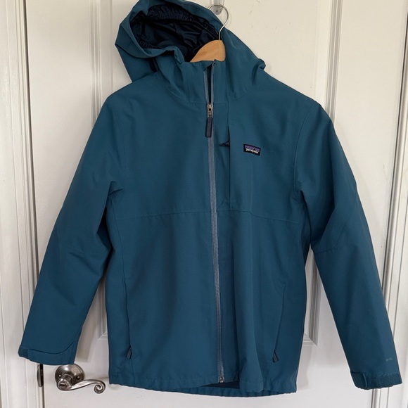Boys Patagonia in coat